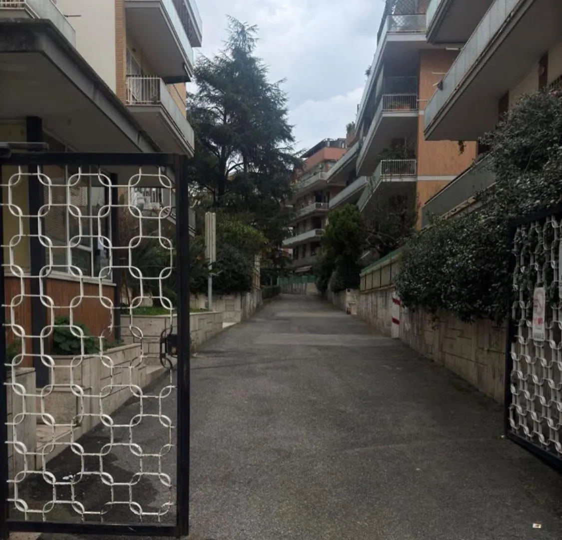 4M Apartment 罗马